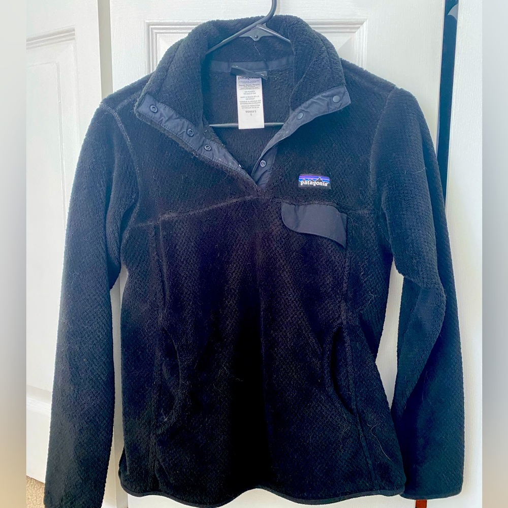 Patagonia fleece pullover. Size small.